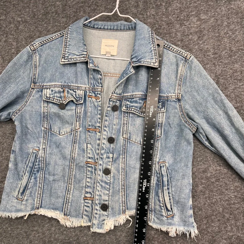 Hidden Jeans Womens Small Light Wash Distressed Cropped Raw Hem Denim Jacket S